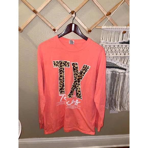 Fruit of the Loom Tops - (M) Girlie Girl Originals longsleeve Tee TX Leopard Shirt